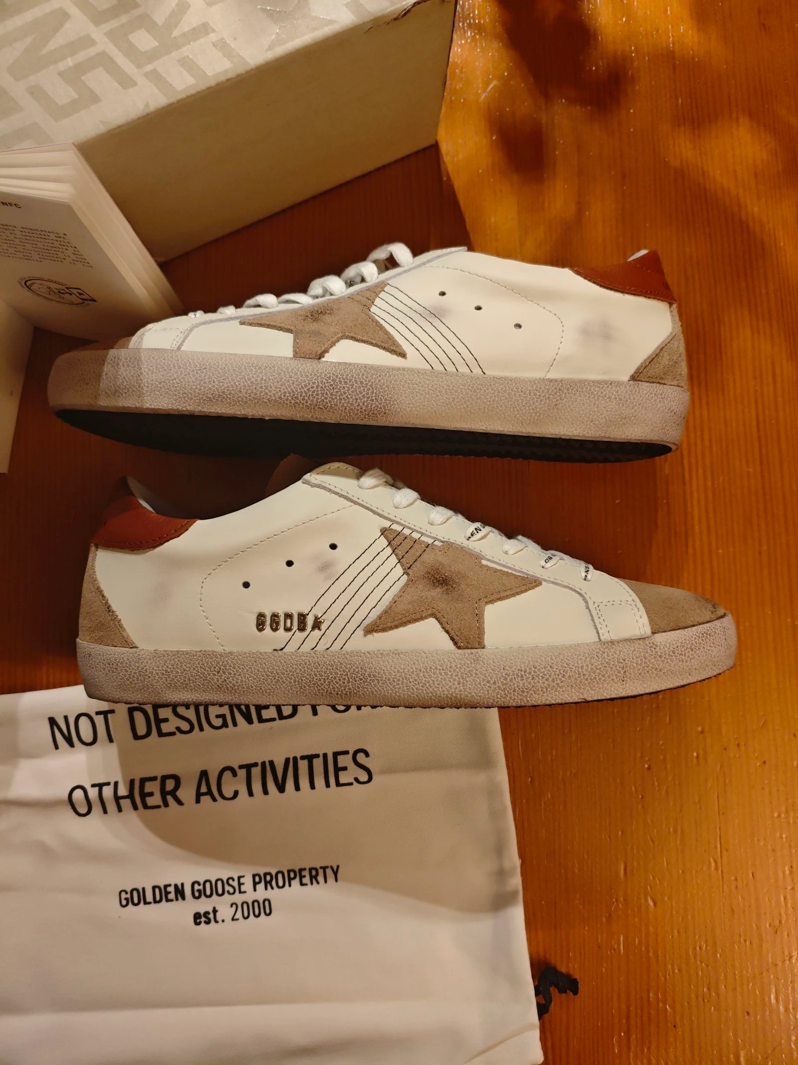 Chaussures Golden Gosse. Taille 44 Neuves jamais portées – photo 2